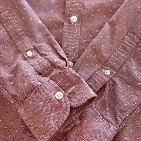 Medium J Crew Slim Oxford Light Red Dot Pattern Pocket 100% Cotton Button Down - Picture 1 of 11